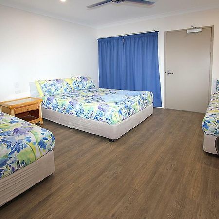 Reef Gardens Motel Proserpine Bagian luar foto