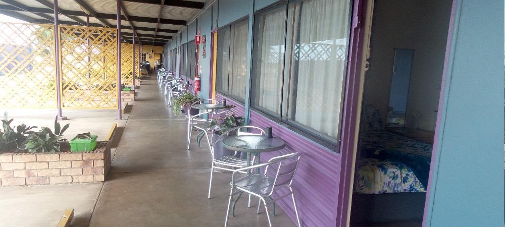 Reef Gardens Motel Proserpine Bagian luar foto
